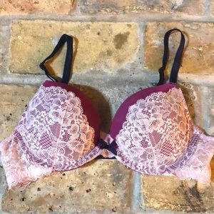 Plum lace 34B Victoria’s Secret Push-up Bra